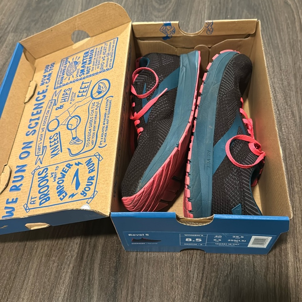 Brooks Women's Black Teal Pink Athletic Running Shoes